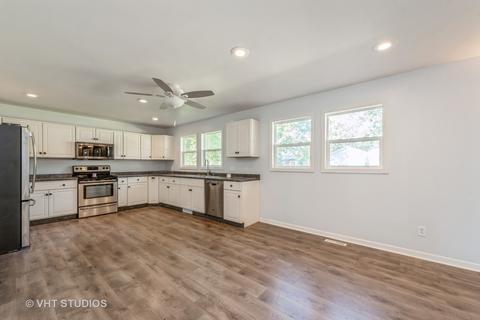10209 Wilmette Ave, Algonquin, IL 60102 photo 3