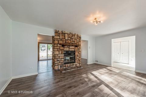 10209 Wilmette Ave, Algonquin, IL 60102 photo 2