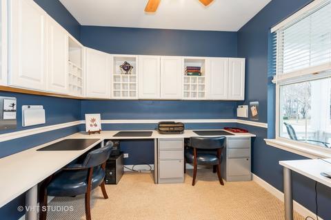 3059 Chalkstone Ave, Elgin, IL 60124 photo 4