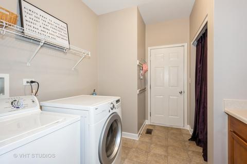 3059 Chalkstone Ave, Elgin, IL 60124 photo 12