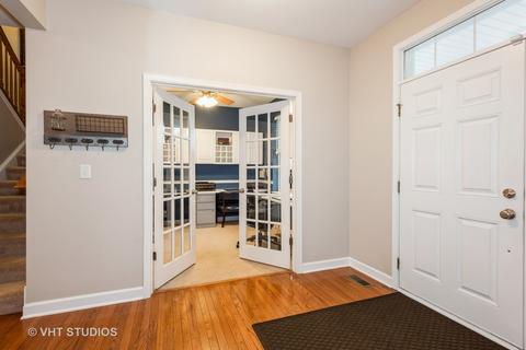 3059 Chalkstone Ave, Elgin, IL 60124 photo 3
