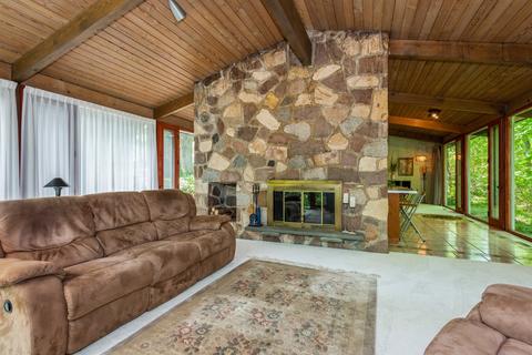 932 Meadow Ln, Elgin, IL 60123 photo 8