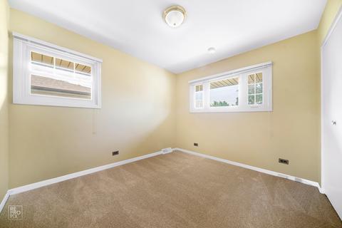 432 Lance Dr, Des Plaines, IL 60016 photo 8
