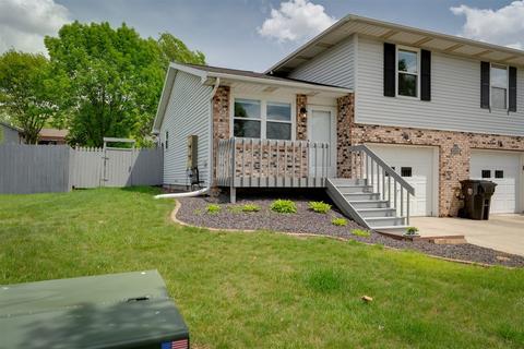 1604 Beech St #B, Normal, IL 61761 photo 1
