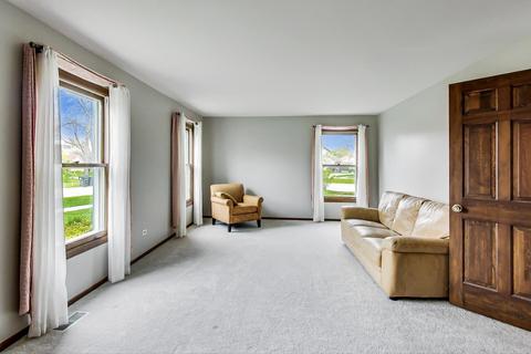 1290 W Dovington Dr, Hoffman Estates, IL 60169 photo 4