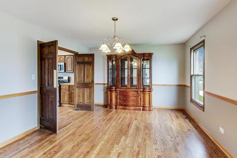 1290 W Dovington Dr, Hoffman Estates, IL 60169 photo 5
