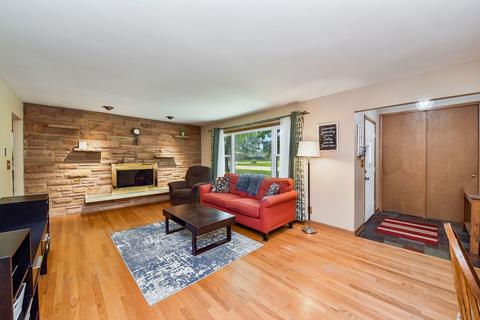 809 N Fordham Ave, Aurora, IL 60506 photo 2