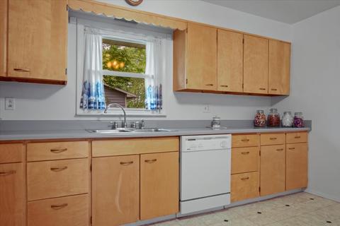 408 E Vernon Ave, Normal, IL 61761 photo 4