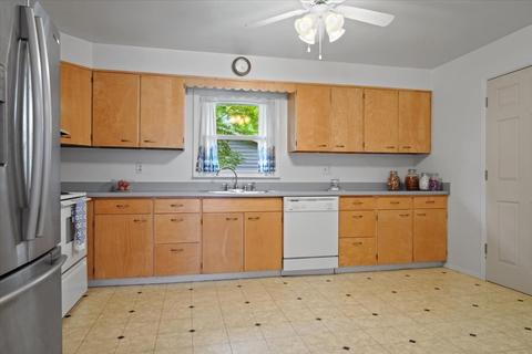 408 E Vernon Ave, Normal, IL 61761 photo 5
