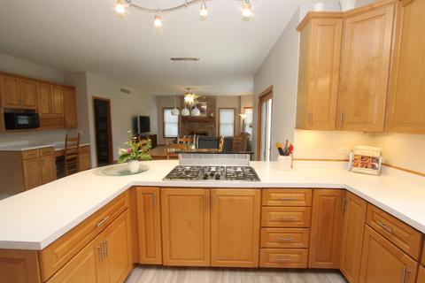 2121 Burnham Ct, Algonquin, IL 60102 photo 16