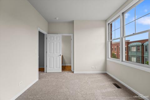 159 S Grove Ave, Elgin, IL 60120 photo 17