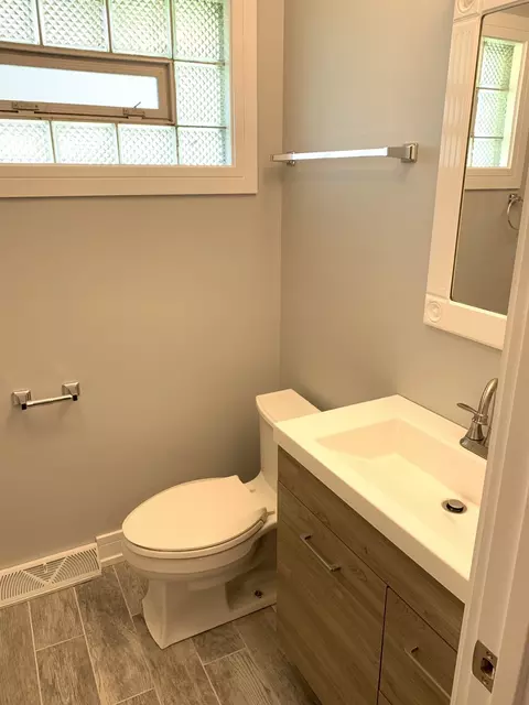 15444 Birch Rd, Markham, IL 60428 photo 8