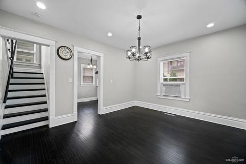 52 Vine St, Elgin, IL 60123 photo 7