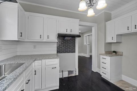 52 Vine St, Elgin, IL 60123 photo 10