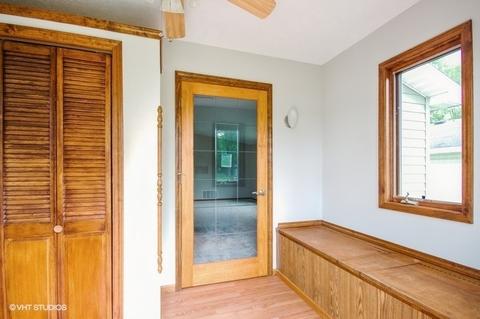 102 S Elm St, Mclean, IL 61754 photo 7