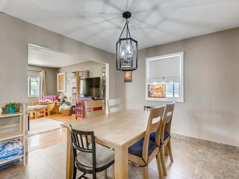 665 Western St, Hoffman Estates, IL 60169 photo 8