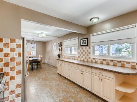 665 Western St, Hoffman Estates, IL 60169 photo 12