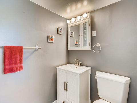 665 Western St, Hoffman Estates, IL 60169 photo 22