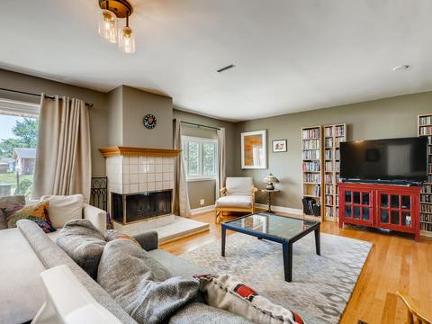 665 Western St, Hoffman Estates, IL 60169 photo 6