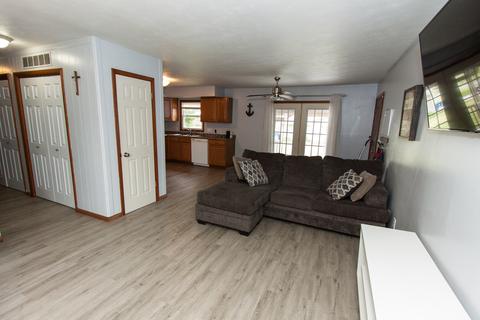 514 Emma St, Chenoa, IL 61726 photo 7