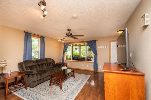 211 N 2nd Ave, Chenoa, IL 61726 photo 7