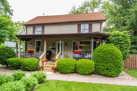 211 N 2nd Ave, Chenoa, IL 61726 photo 1