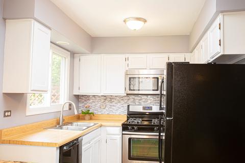 1501 Chippewa Trl, Wheeling, IL 60090 photo 4