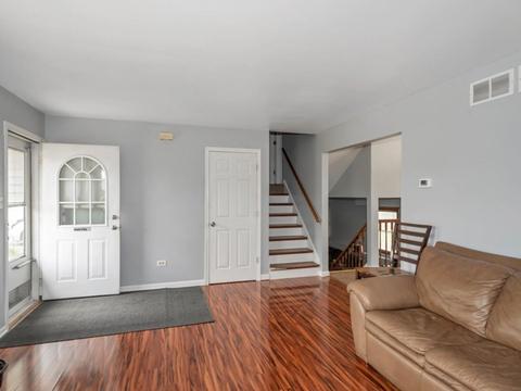 1812 Great Falls Dr, Plainfield, IL 60586 photo 4