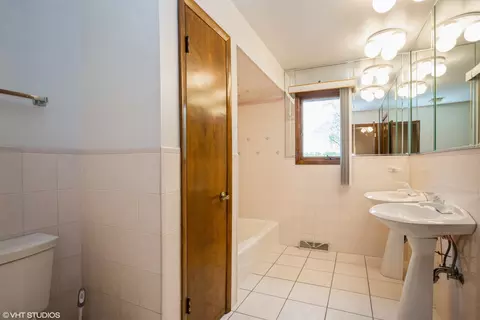624 W Eggerding Dr, Addison, IL 60101 photo 10