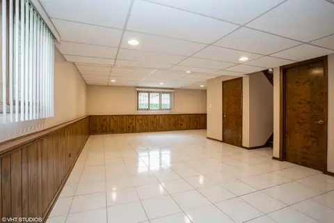 624 W Eggerding Dr, Addison, IL 60101 photo 12