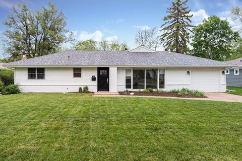 409 Turf Ln, Wheaton, IL 60187 photo 1
