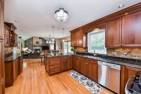 510 Ford Ln, Bartlett, IL 60103 photo 9