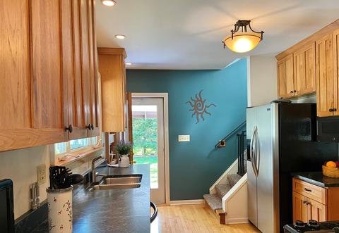 562 Webford Ave, Des Plaines, IL 60016 photo 9