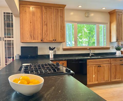 562 Webford Ave, Des Plaines, IL 60016 photo 7