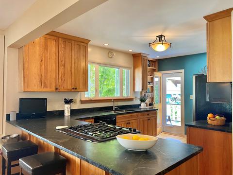 562 Webford Ave, Des Plaines, IL 60016 photo 6