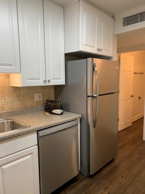 910 Beau Dr #112, Des Plaines, IL 60016 photo 3