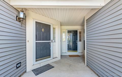 294 Wildspring Ct, Itasca, IL 60143 photo 3
