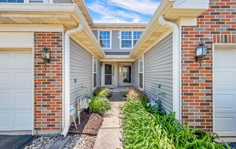 294 Wildspring Ct, Itasca, IL 60143 photo 2