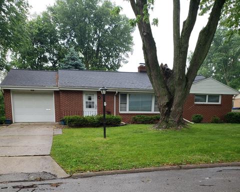 9 Walker Dr, Bloomington, IL 61701 photo 1