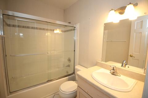 657 Beth Ct, Gurnee, IL 60031 photo 7