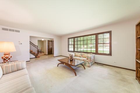 10 S197 Springbrook Dr, Naperville, IL 60564 photo 3
