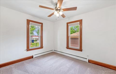 764 Pine St, Elgin, IL 60123 photo 9