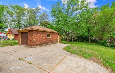 764 Pine St, Elgin, IL 60123 photo 24