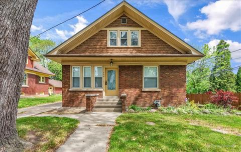 764 Pine St, Elgin, IL 60123 photo 1