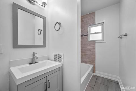 154 N Root St, Aurora, IL 60505 photo 24