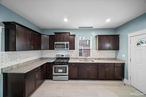 154 N Root St, Aurora, IL 60505 photo 15