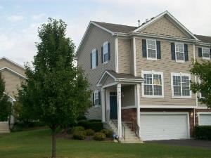 632 Declaration Ln, Aurora, IL 60502 photo 1