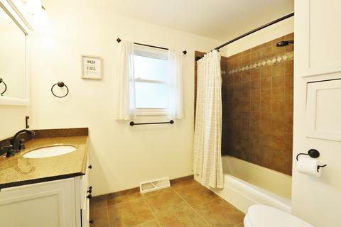 206 Renfrew Ave, Dwight, IL 60420 photo 13
