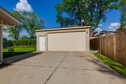 1685 Bedford Rd, Hoffman Estates, IL 60169 photo 21