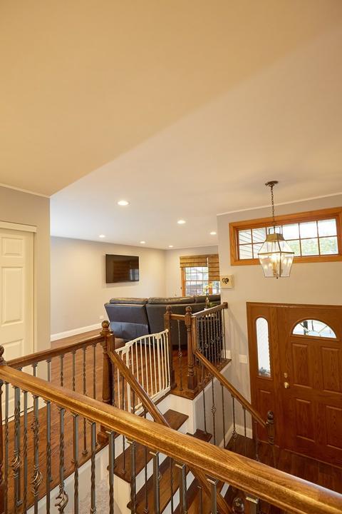 2028 Huttner Ct, Hoffman Estates, IL 60169 photo 14